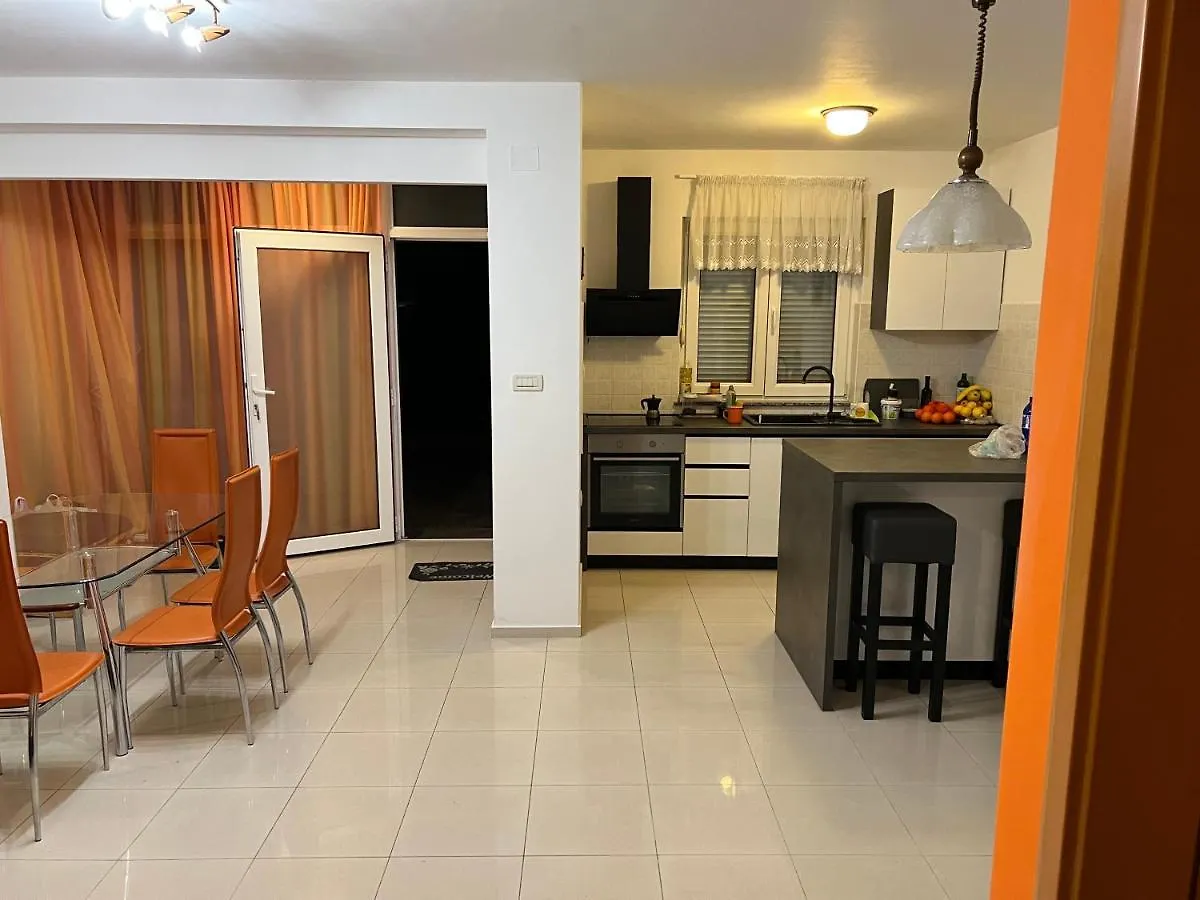 كوسترينا Apartment Bajcic