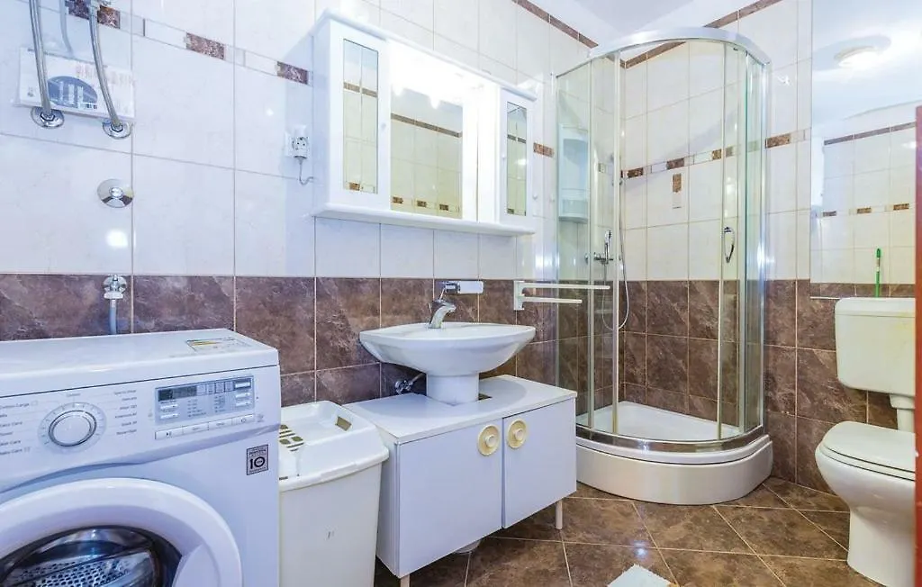 كوسترينا Apartment Bajcic 0*,